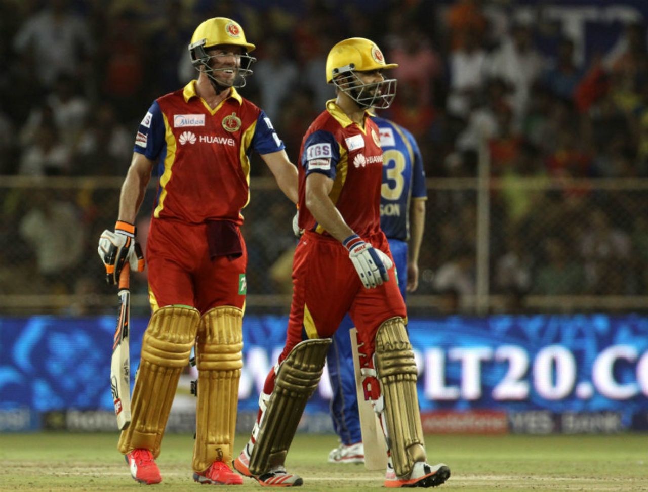AB de Villiers and Virat Kohli put on an unbeaten 98 run stand, Rajasthan Royals v Royal Challengers Bangalore, IPL 2015, Ahmedabad, April 24, 2015