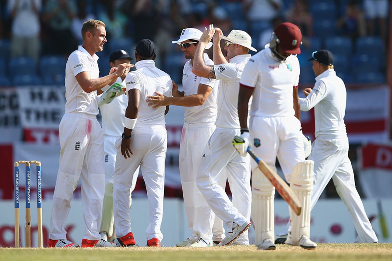 Stuart Broad eventually made the breakthrough by removing Darren Bravo, West Indies v England, 2nd Test, St George's, 4th day, April 24, 2015