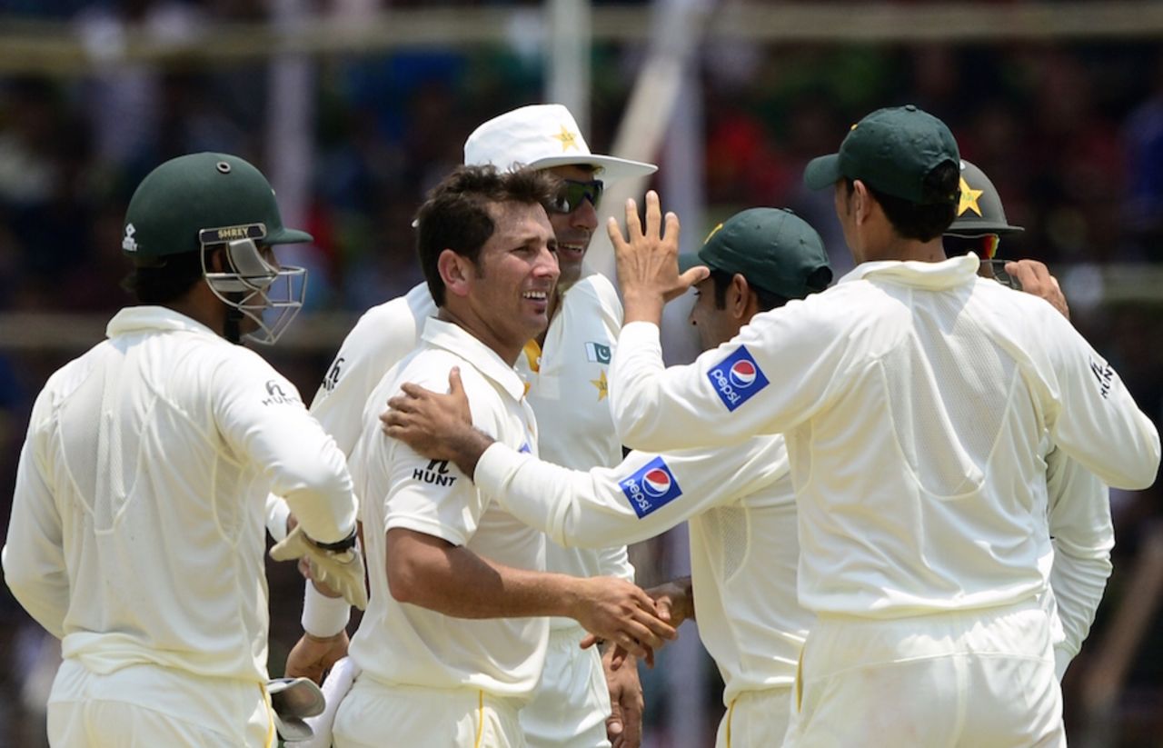 Yasir Shah is congratulated after he dismissed Tamim Iqbal, Bangladesh v Pakistan, 1st Test, Khulna, 1st day, April 28, 2015