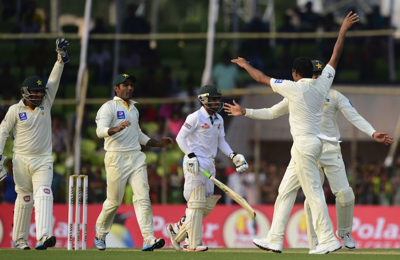 Mominul Haque was lbw to Zulfiqar Babar in the final over of the day, Bangladesh v Pakistan, 1st Test, Khulna, 1st day, April 28, 2015