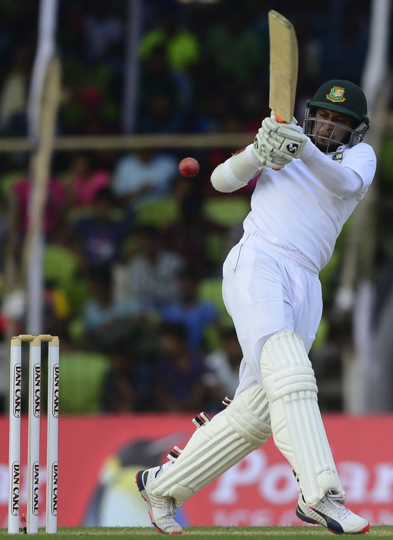 Shakib Al Hasan plays the pull, Bangladesh v Pakistan, 1st Test, Khulna, 1st day, April 28, 2015