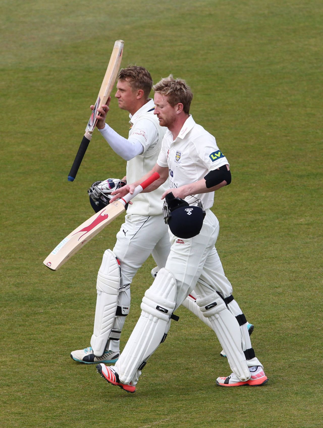 Scott Borthwick and Paul Collingwood completed the run chase, Durham v Sussex, County Championship, Division One, Chester-le-Street, 4th day, April 29, 2015