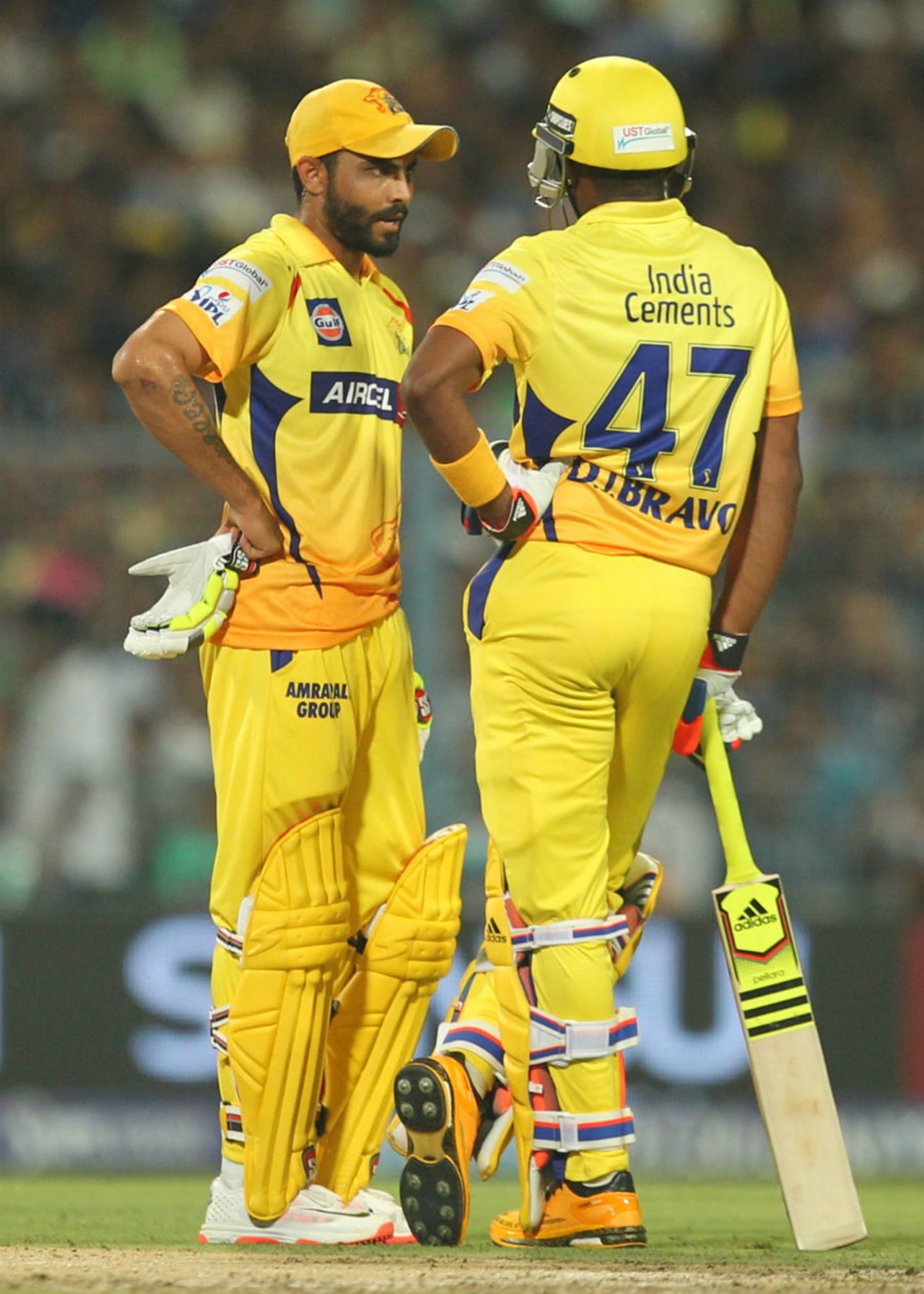 Ravindra Jadeja and Dwayne Bravo put on 57 runs for the sixth wicket, Kolkata Knight Riders v Chennai Super Kings, IPL 2015, Kolkata, April 30, 2015