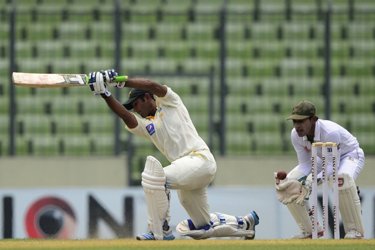 Asad Shafiq attempts to drive, Bangladesh v Pakistan, 2nd Test, Mirpur, 2nd day, May 7, 2015