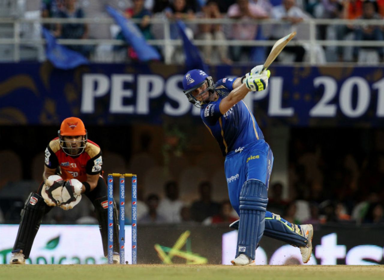 Steven Smith smokes it down the ground, Rajasthan Royals v Sunrisers Hyderabad, IPL 2015, Mumbai, May 7, 2015