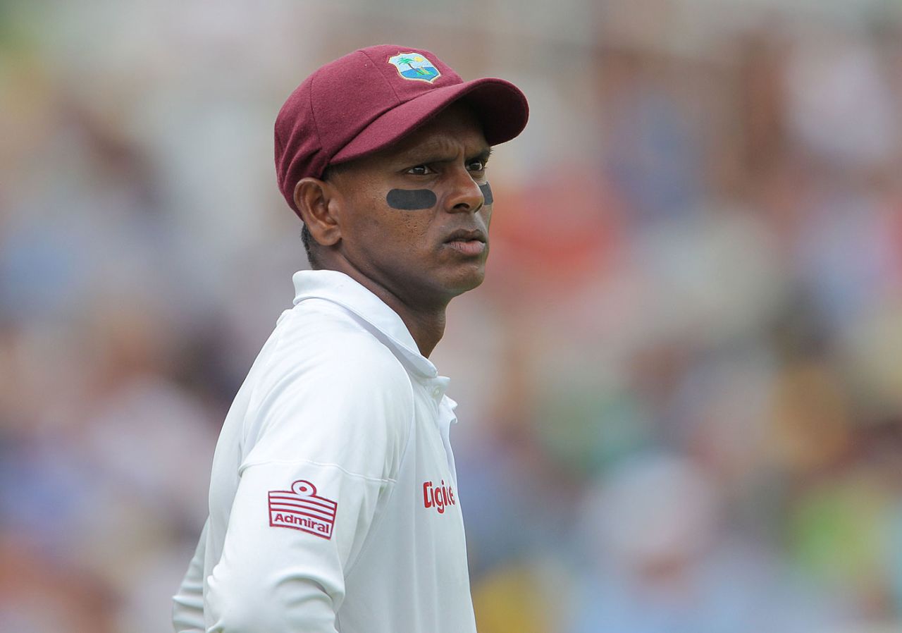 Shivnarine Chanderpaul in thought, South Africa v West Indies, 3rd Test, Cape Town, 2nd day, January 3, 2015