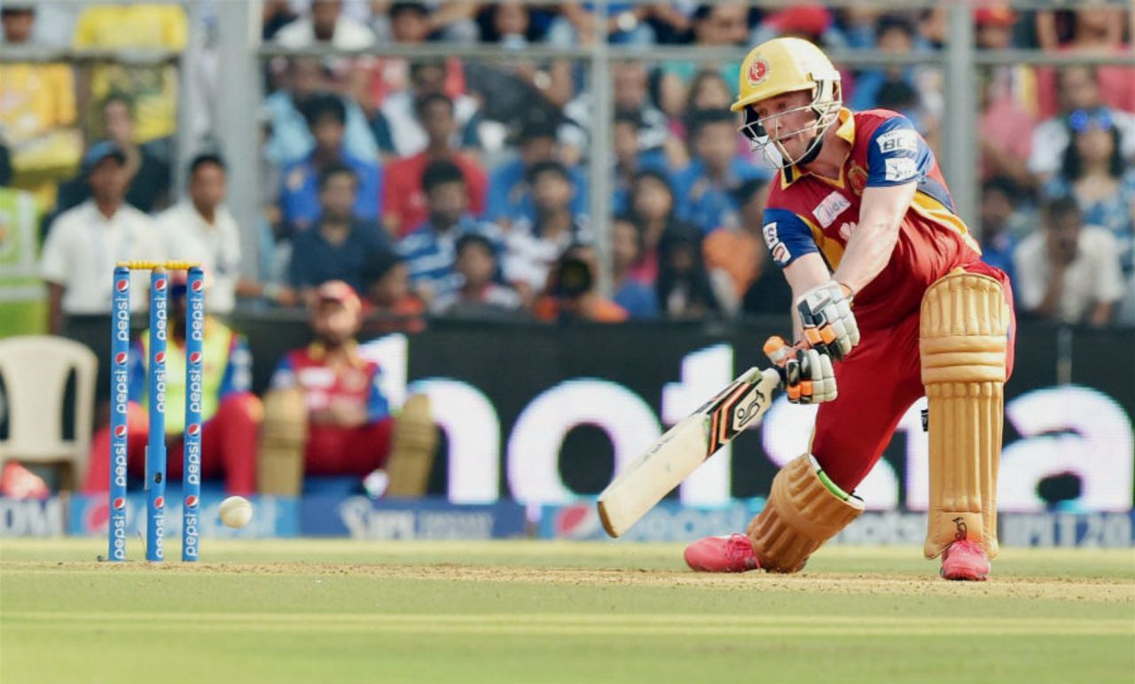 AB de Villiers carves it through the off side, Mumbai Indians v Royal Challengers Bangalore, IPL 2015, Mumbai, May 10, 2015