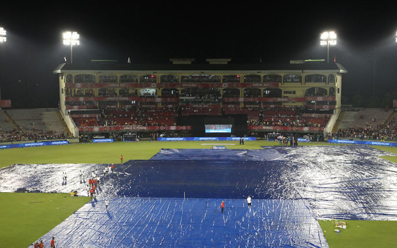 Persistent rain delayed the start in Mohali, Kings XI Punjab v Royal Challengers Bangalore, IPL 2015, Mohali, May 13, 2015
