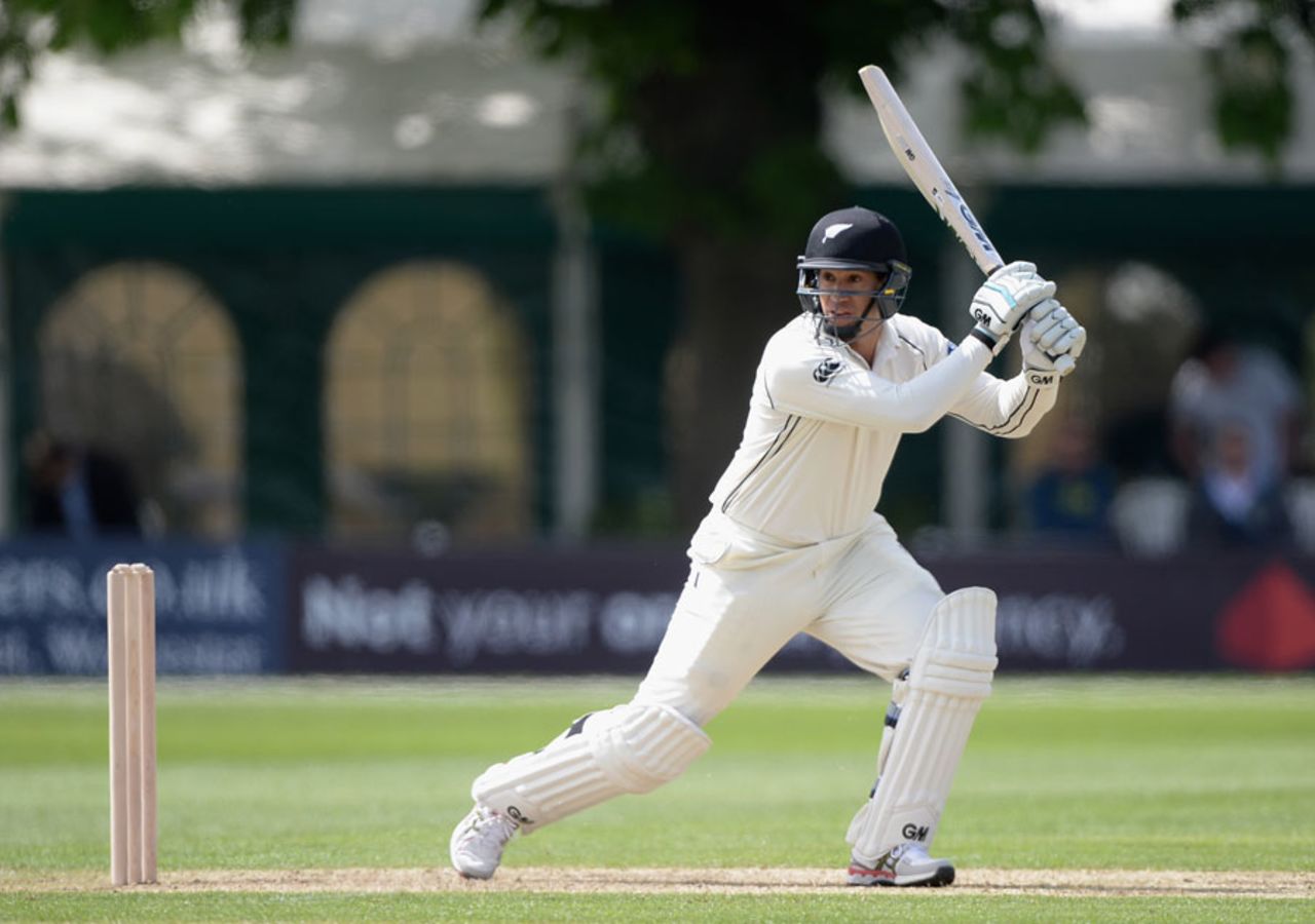 Ross Taylor's search for form continued, Worcestershire v New Zealanders, Tour match, New Road, 2nd day, May 15, 2015