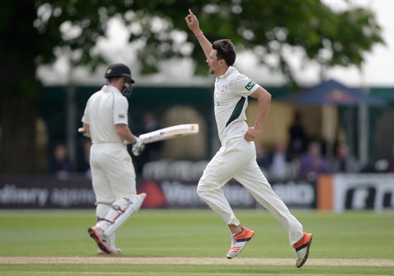 Chris Russell dismissed Luke Ronchi, Worcestershire v New Zealanders, Tour match, New Road, 2nd day, May 15, 2015