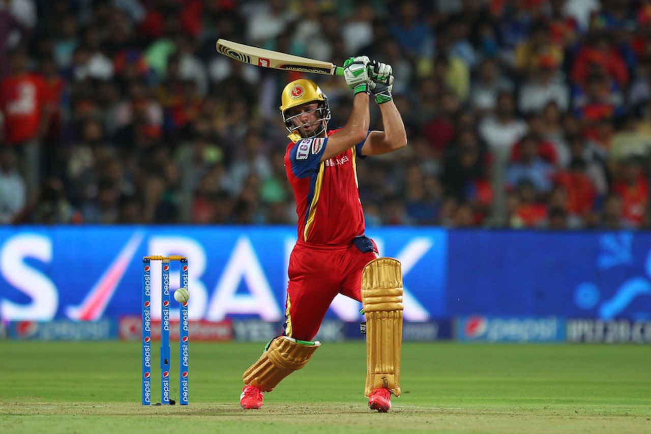AB de Villiers drives through the off side, Rajasthan Royals v Royal Challengers Bangalore, IPL 2015, Eliminator, Pune, May 20, 2015