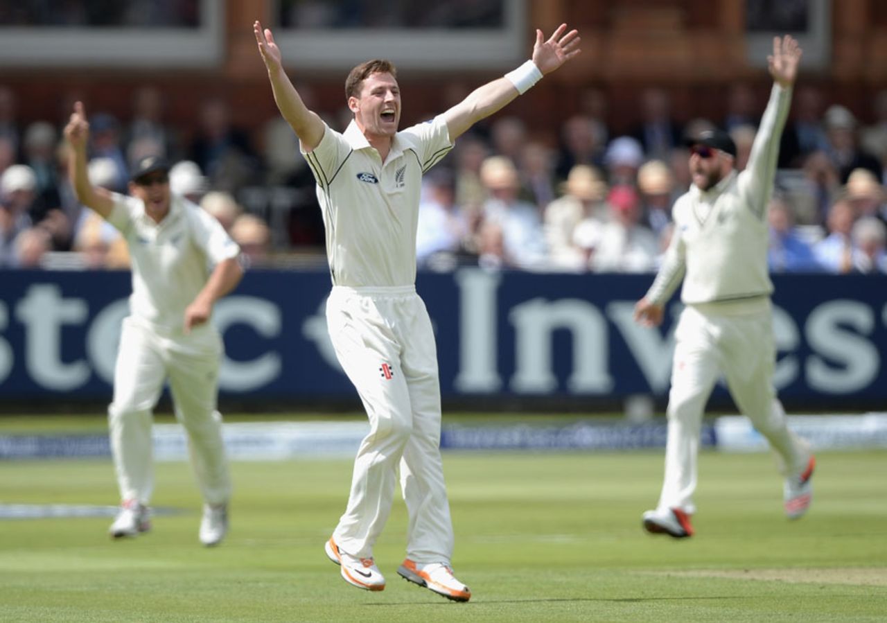 Matt Henry appeals successfully for his maiden Test wicket, England v New Zealand, 1st Test, Lord's, 1st day, May 21, 2015