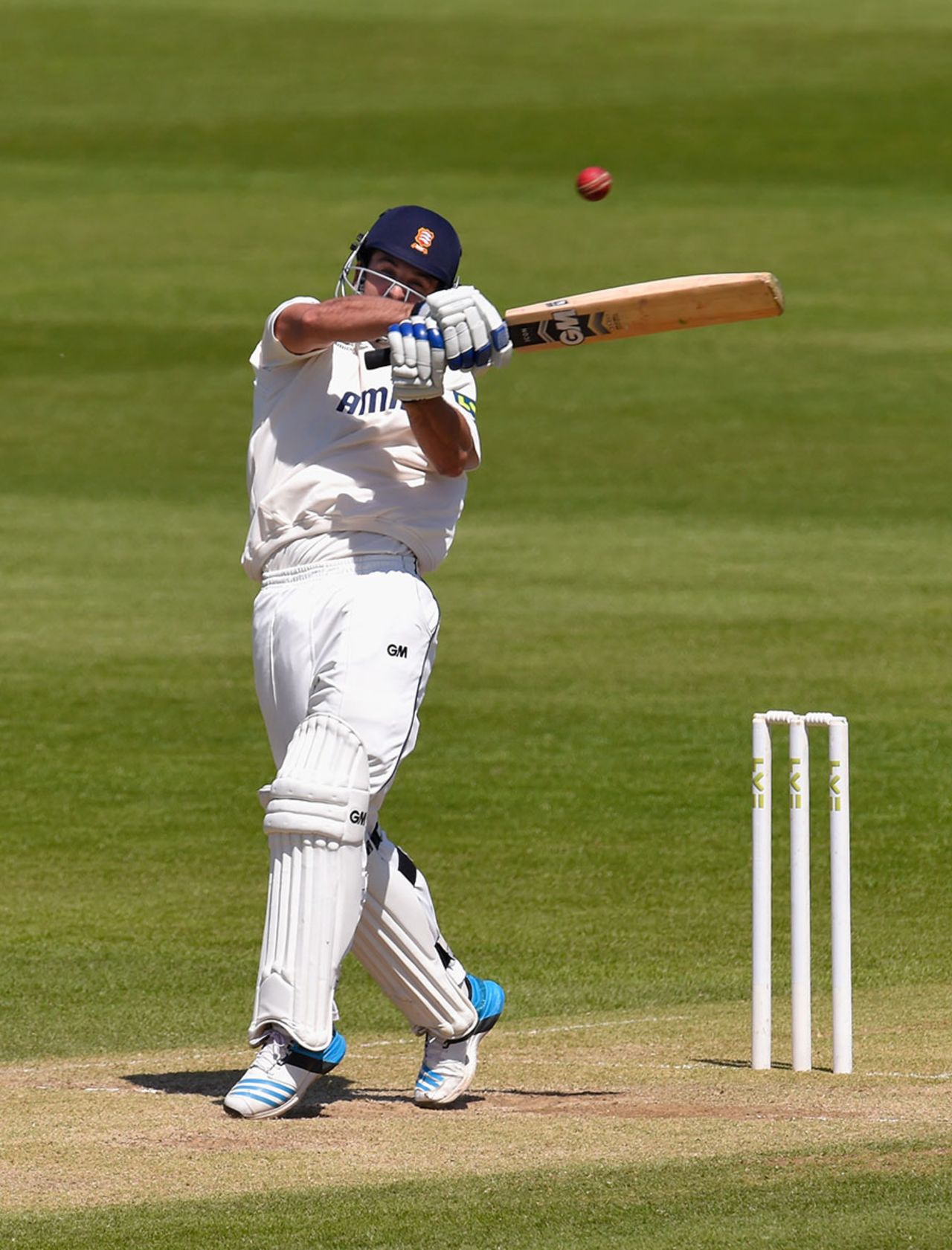 Ryan ten Doeschate pulls as Essex try to bat out the final day, Glamorgan v Essex, County Championship Division Two, Cardiff, 4th day, May 21, 2015