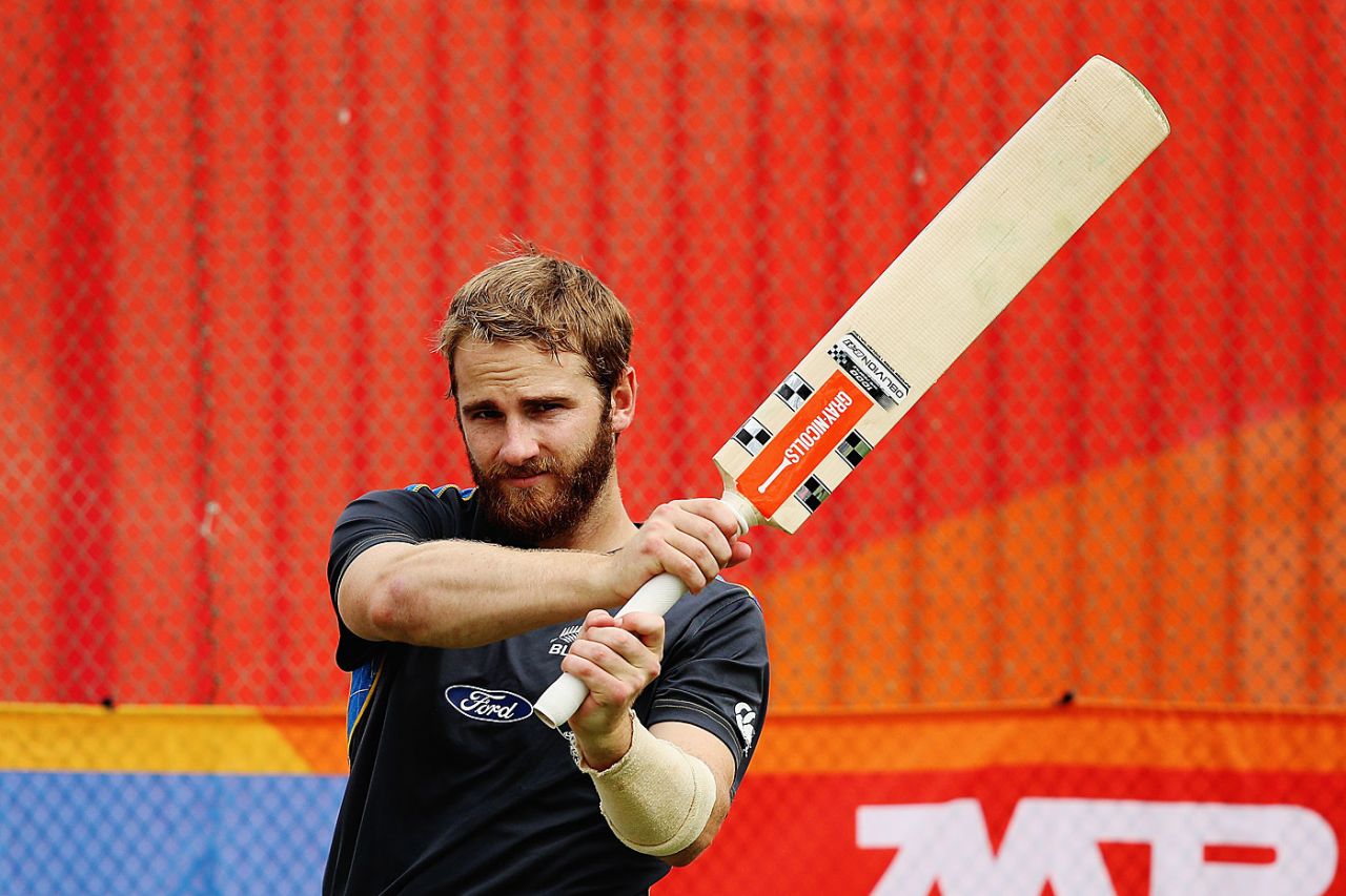 Kane Williamson swings his bat during practice, Auckland, March 23, 2015
