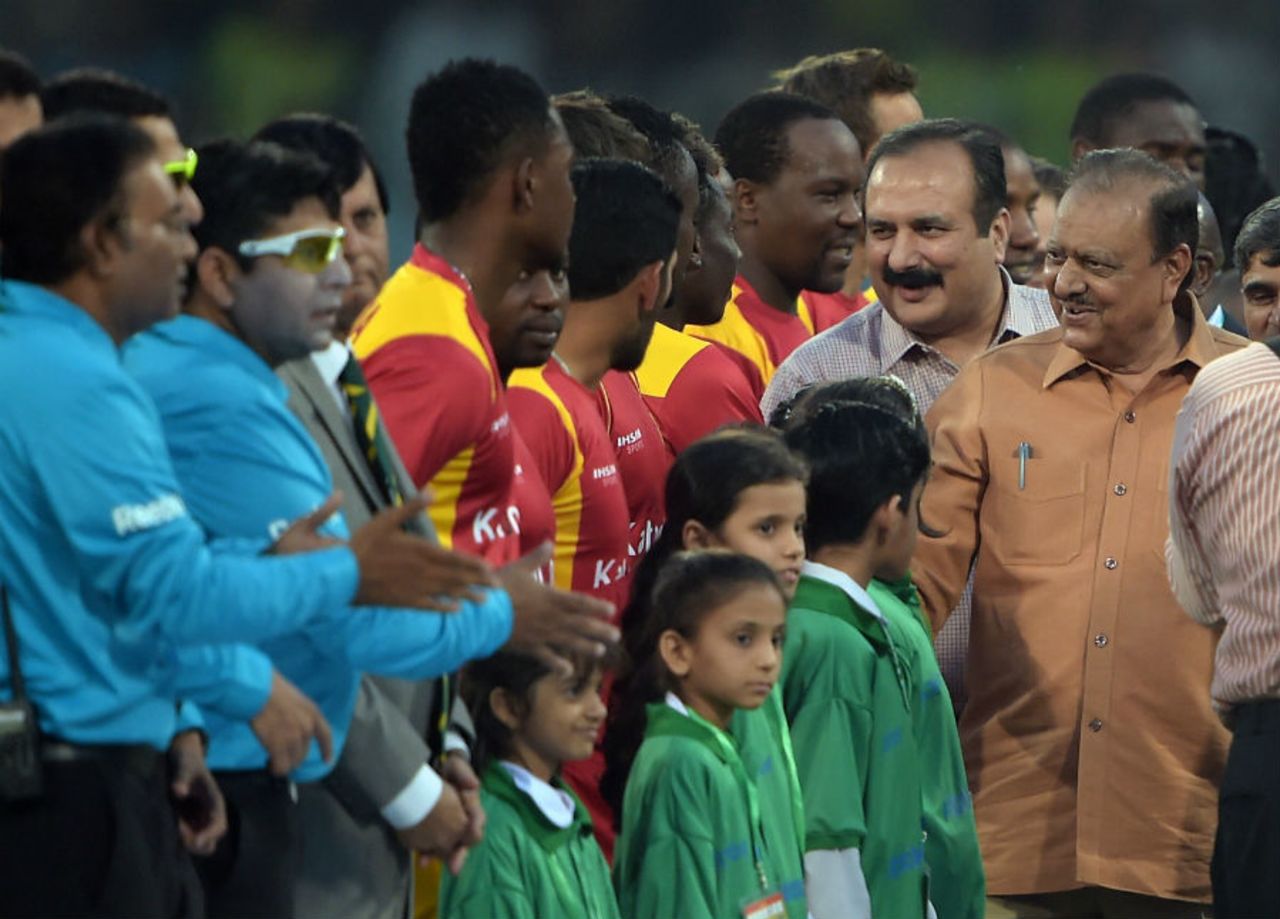 Pakistan President Mamnoon Hussain meets the players ahead of the game, Pakistan v Zimbabwe, 1st T20, Lahore, May 22, 2015