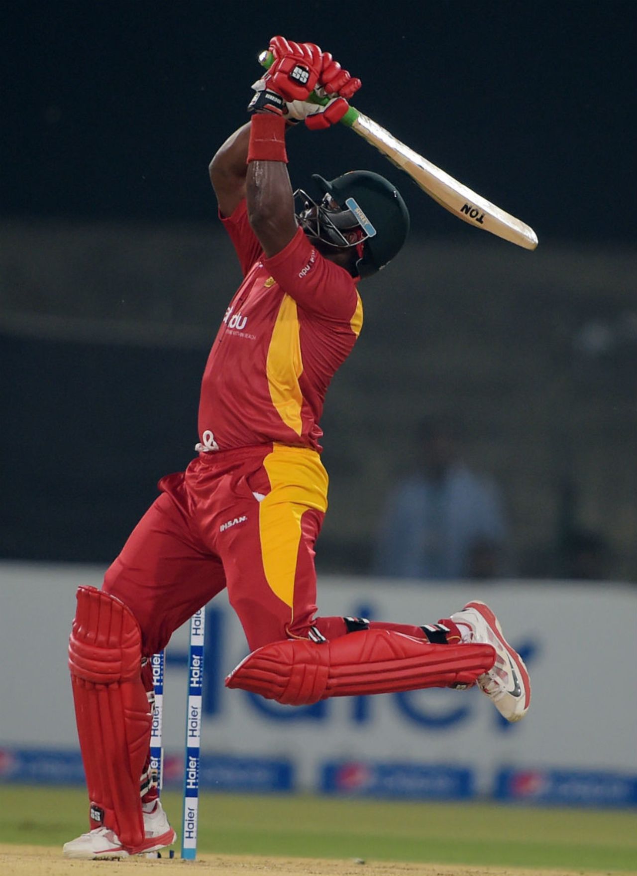 Hamilton Masakadza made 43 off 27 balls, Pakistan v Zimbabwe, 1st T20, Lahore, May 22, 2015