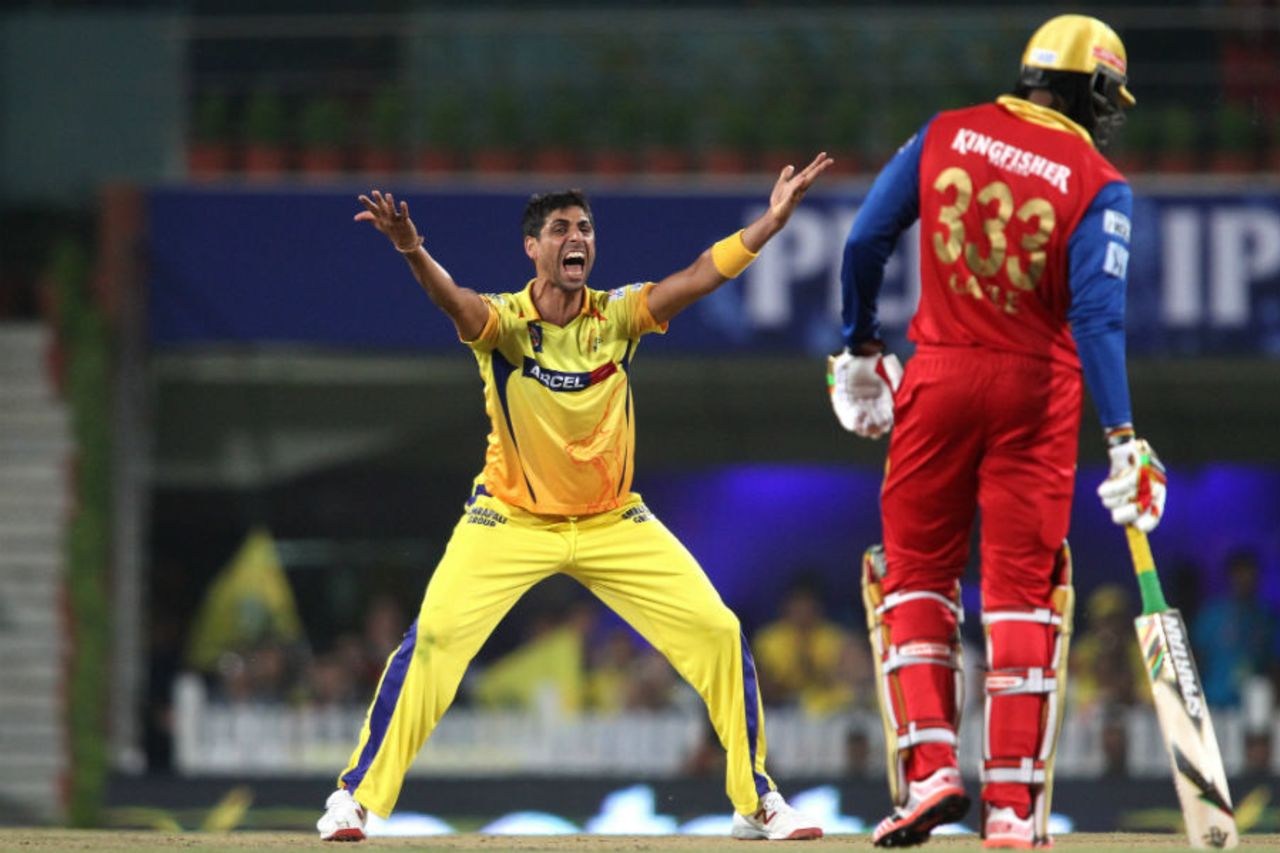 Ashish Nehra appeals for a wicket, Chennai Super Kings v Royal Challengers Bangalore, IPL 2015, Qualifier 2, Ranchi, May 22, 2015