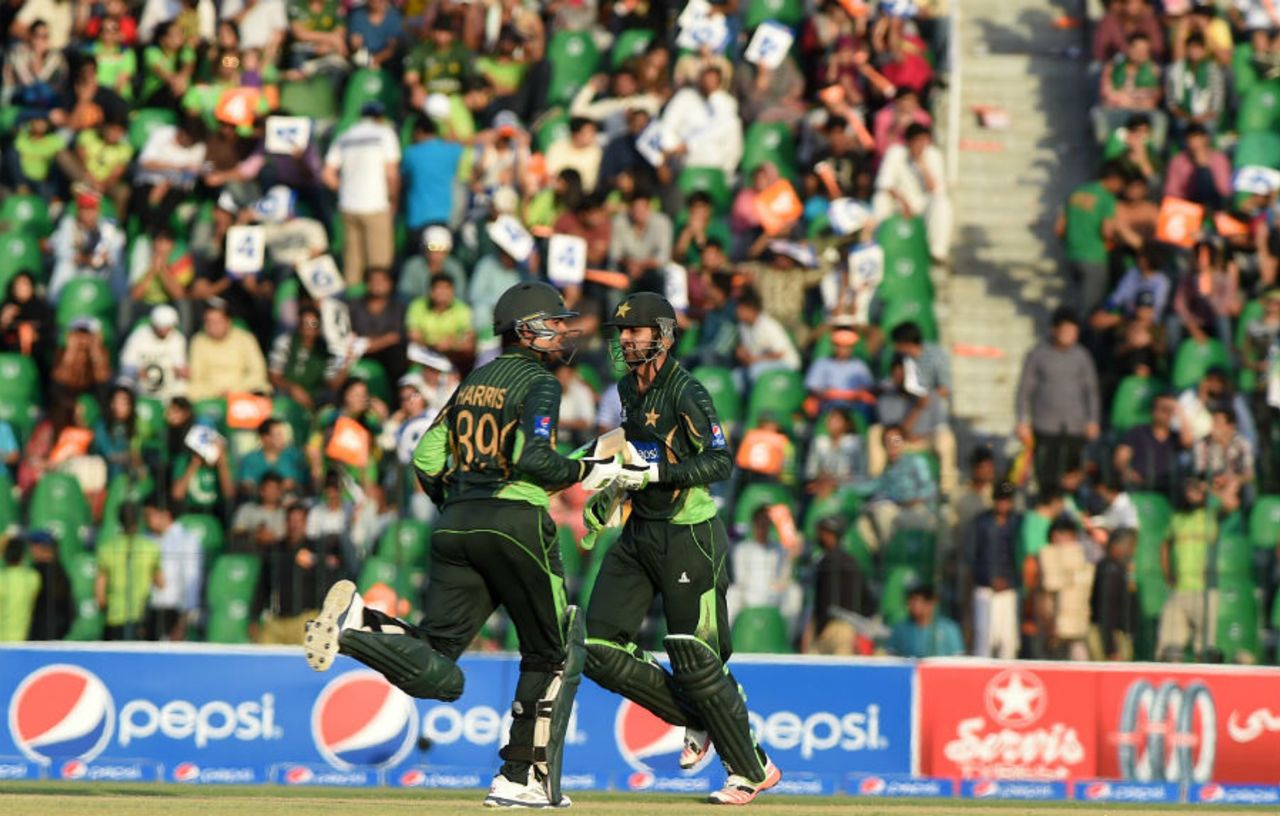 Shoaib Malik and Haris Sohail put on 201 in 22.5 overs, Pakistan v Zimbabwe, 1st ODI, Lahore, May 26, 2015