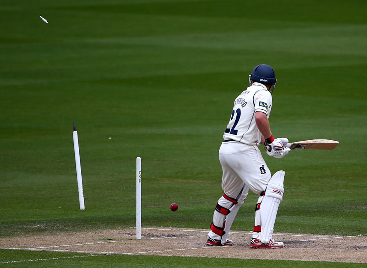 Ian Westwood was left with one stump standing, Sussex v Warwickshire, County Championship, Division One, Hove, 3rd day, May 26, 2015