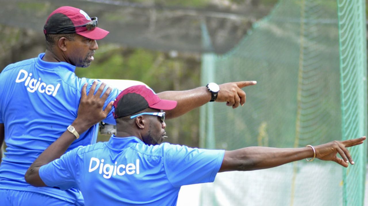 Phil Simmons and Curtly Ambrose during a training session in Barbados, May 25, 2015