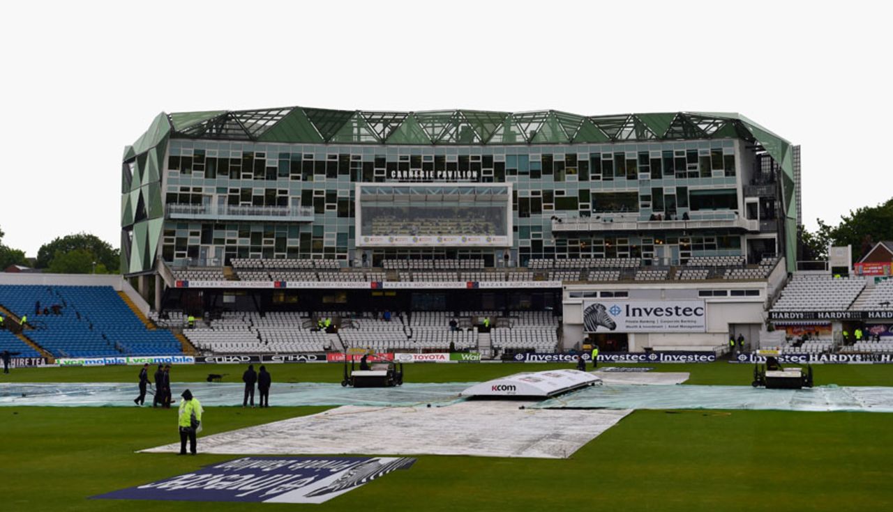 The start of play was delayed by rain, England v New Zealand, 2nd Investec Test, Headingley, 1st day, May 29, 2015
