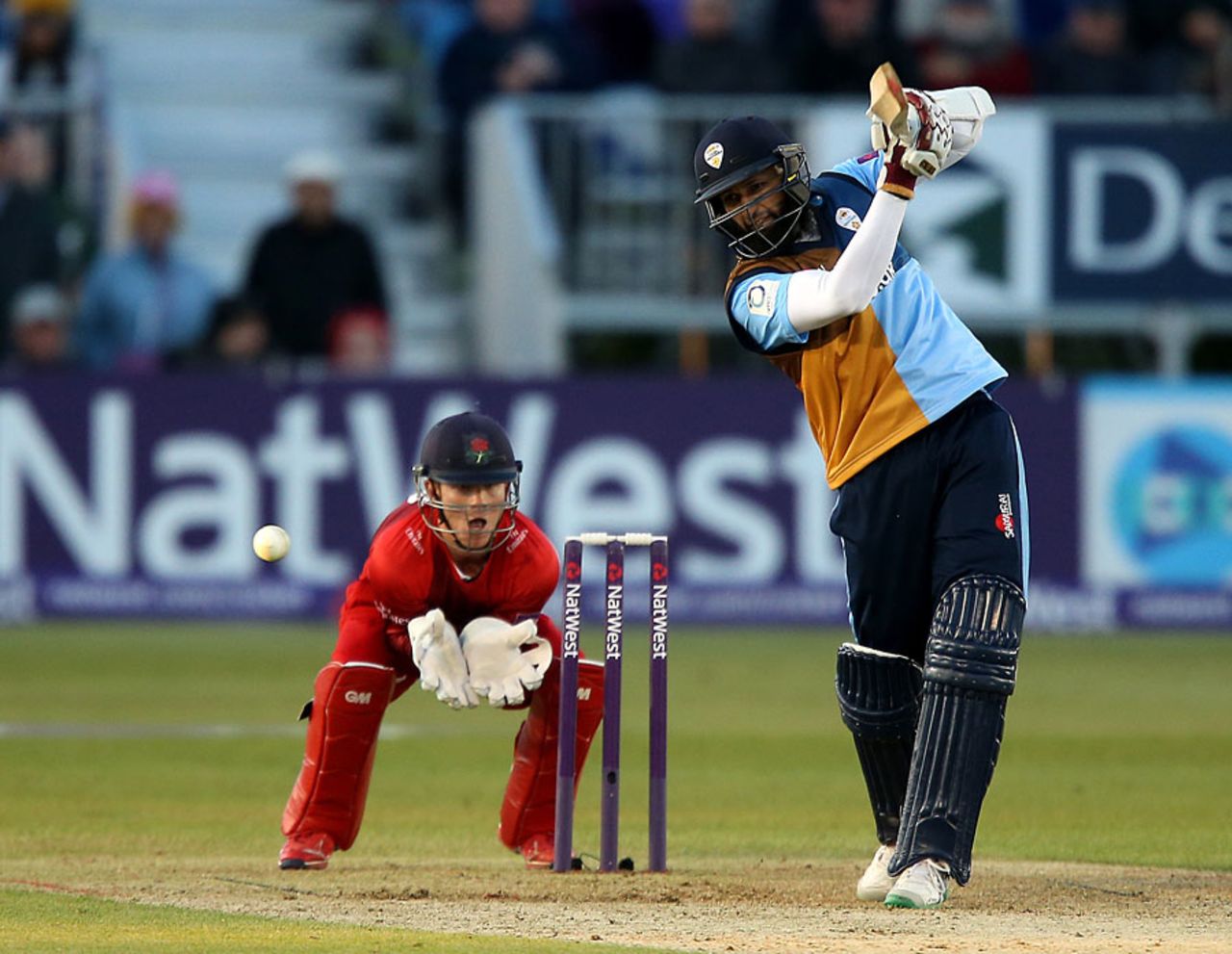 Hashim Amla made 51 off 37 balls in Derbyshire's chase, Derbyshire v Lancashire, NatWest T20 Blast, North Group, May 29, 2015