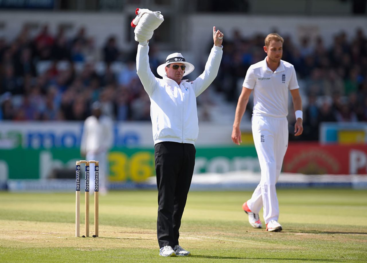 There was some punishment for Stuart Broad on his way to a five-wicket haul, England v New Zealand, 2nd Investec Test, Headingley, 2nd day, May 30, 2015