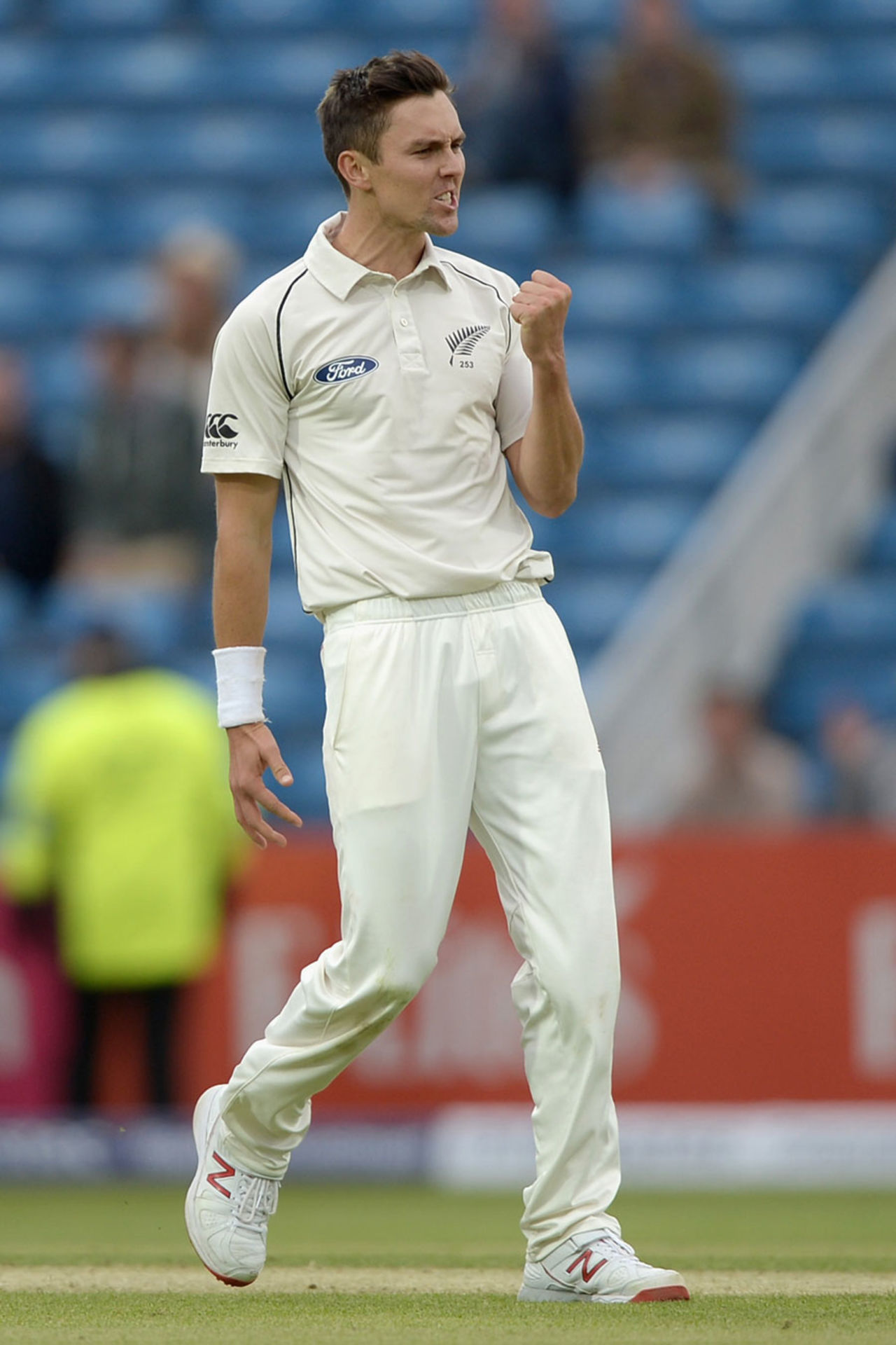 Trent Boult picked up two wickets with the second new ball, England v New Zealand, 2nd Investec Test, Headingley, 2nd day, May 30, 2015