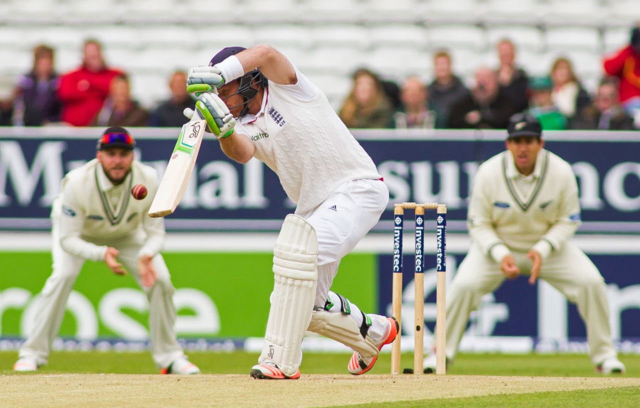 Ian Bell edges a drive to slip, England v New Zealand, 2nd Investec Test, Headingley, 3rd day, May 31, 2015