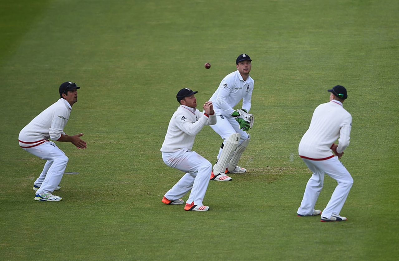 Ian Bell watches a chance go over the slips, England v New Zealand, 2nd Investec Test, Headingley, 4th day, June 1, 2015
