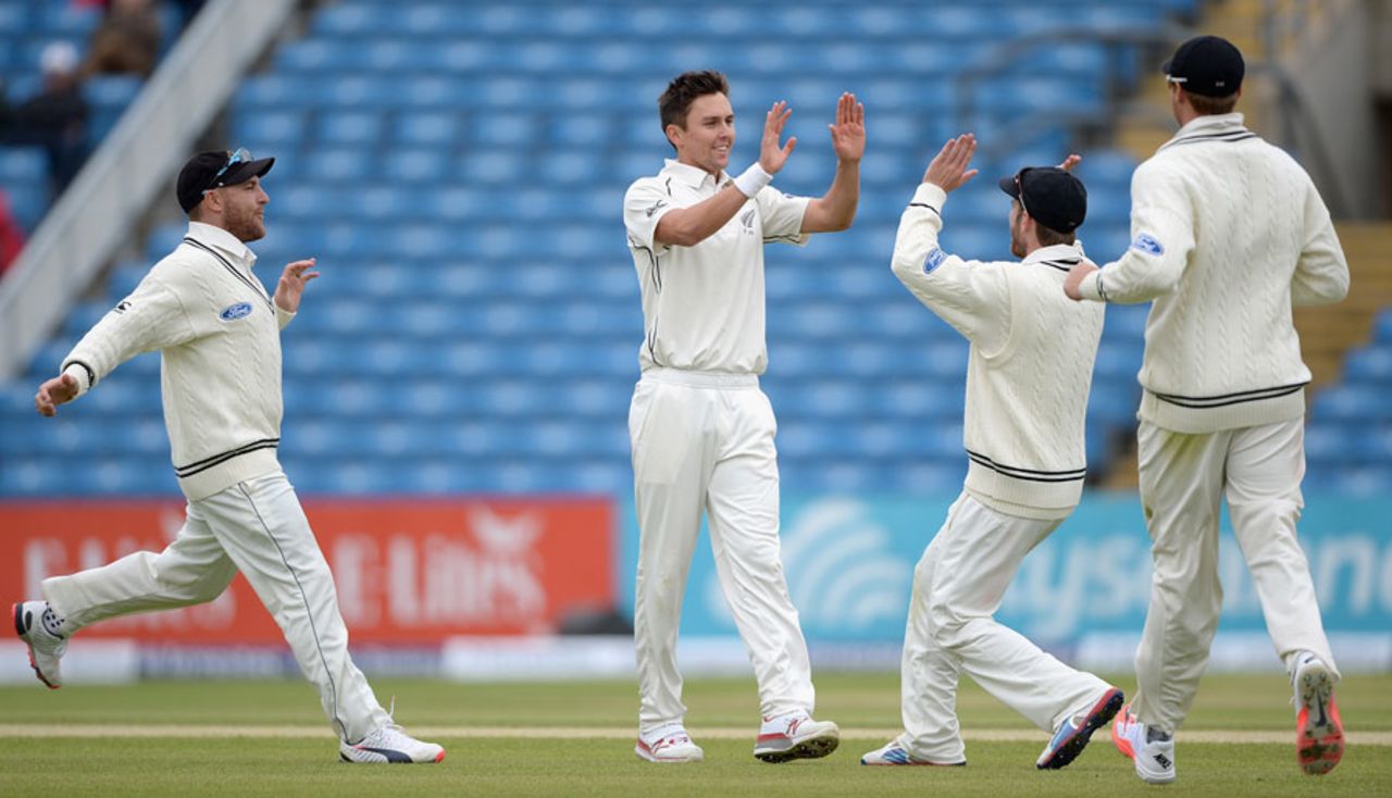 Trent Boult struck twice in his opening spell, England v New Zealand, 2nd Investec Test, Headingley, 5th day, June 2, 2015