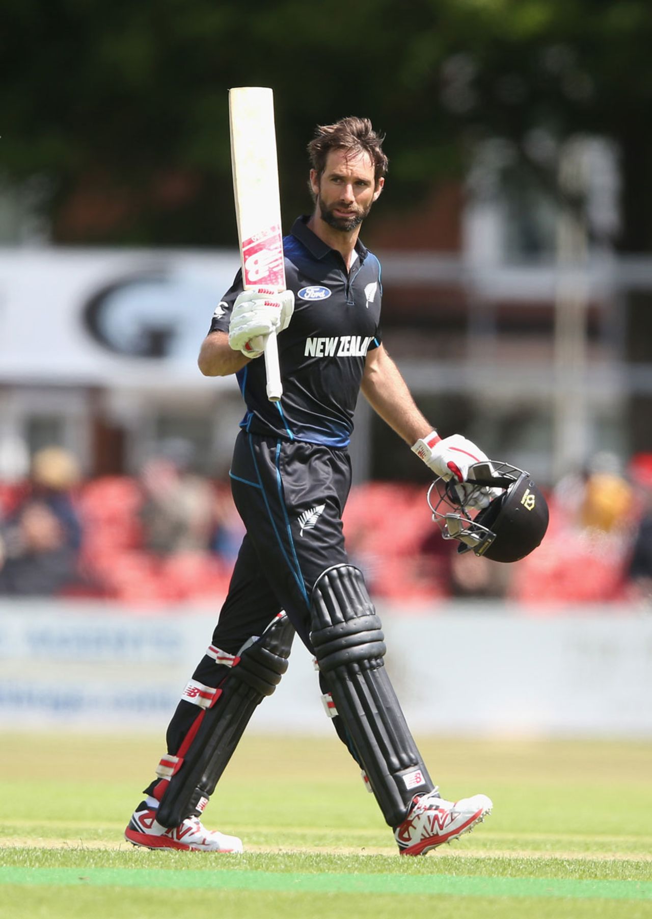 Grant Elliott reached his century in the final over, Leicestershire v New Zealanders, Tour match, Grace Road, June 6, 2015