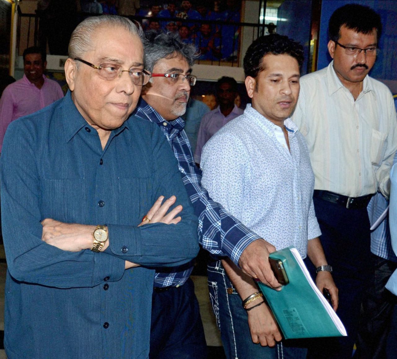 Jagmohan Dalmiya and Sachin Tendulkar after the BCCI advisory committee meeting, Kolkata, June 6, 2015