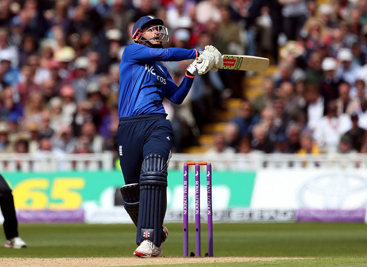 Alex Hales miscued a hook and was caught at short long leg, England v New Zealand, 1st ODI, Edgbaston, June 9, 2015