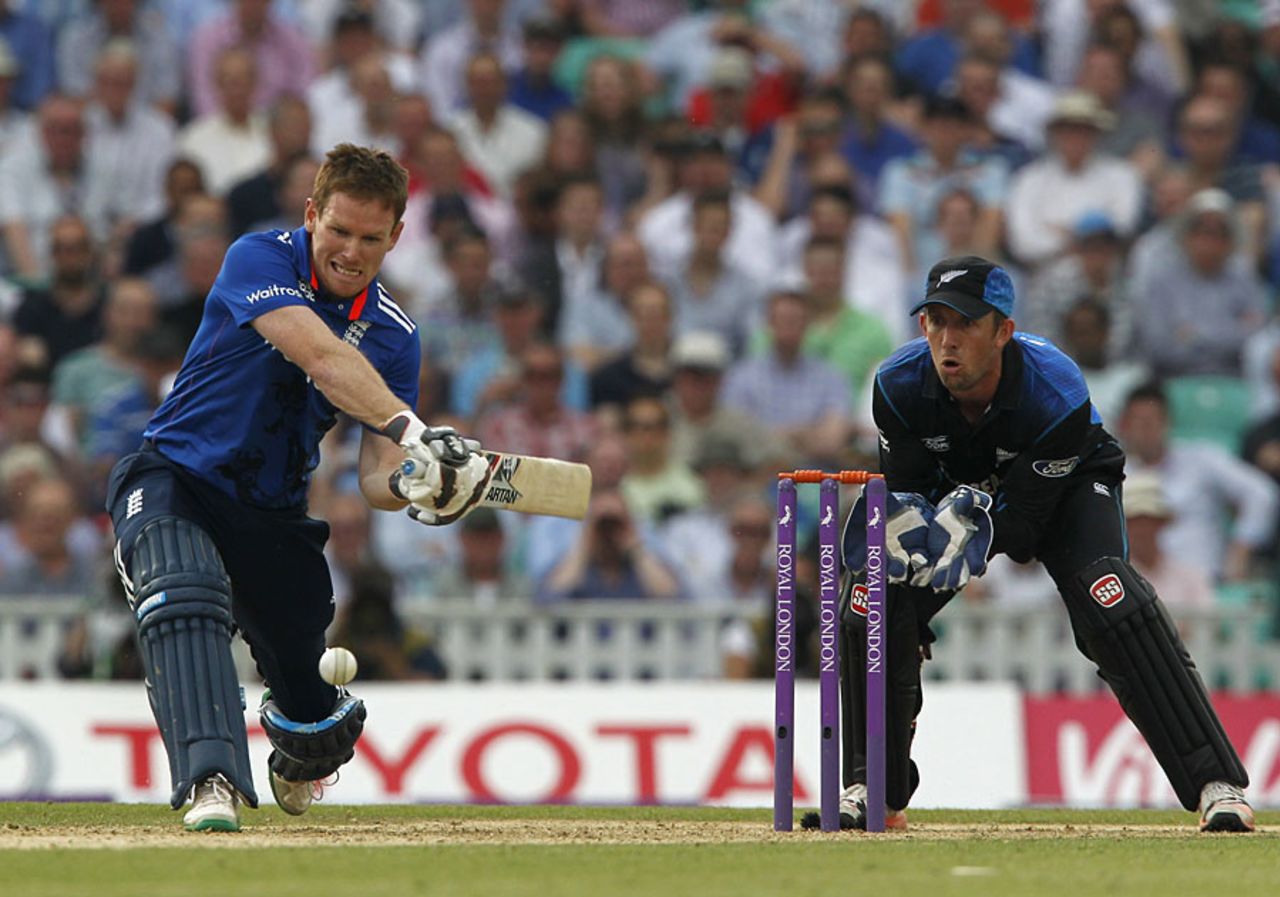 Eoin Morgan ditched the headgear for a short while, England v New Zealand, 2nd ODI, Kia Oval, June 12, 2015