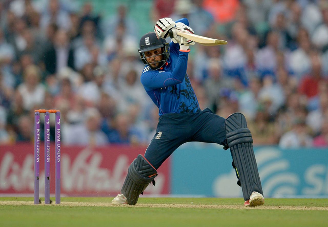 Adil Rashid gave another example of his batting skills, England v New Zealand, 2nd ODI, Kia Oval, June 12, 2015