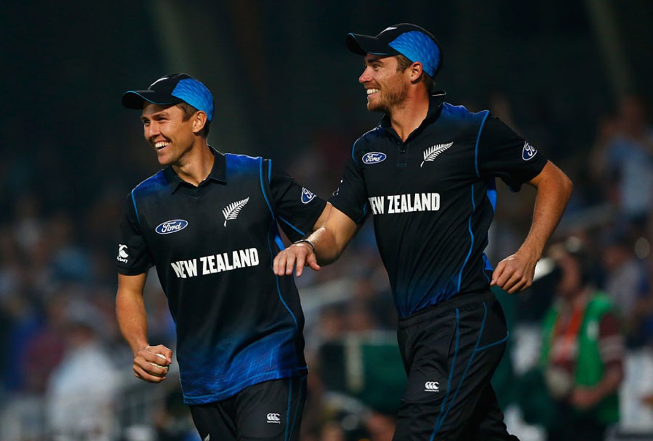 Not just bowling partners, Tim Southee and Trent Boult also take catches together, England v New Zealand, 2nd ODI, Kia Oval, June 12, 2015