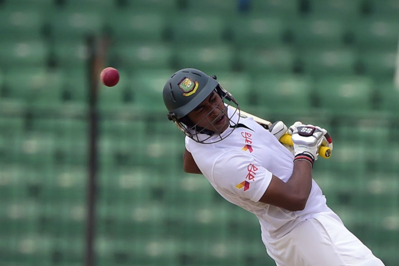 Soumya Sarkar takes evasive action, Bangladesh v India, only Test, 5th day, Fatullah, June 14, 2015