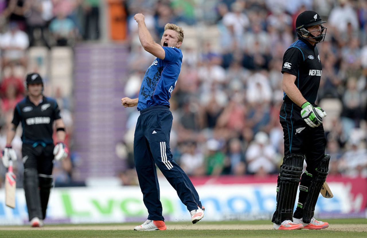 David Willey struck early to remove Martin Guptill, England v New Zealand, 3rd ODI, Ageas Bowl, June 14, 2015