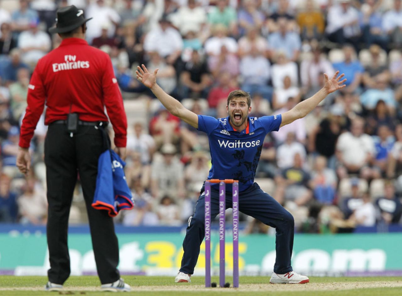 Mark Wood appeals for the wicket of Kane Williamson, England v New Zealand, 3rd ODI, Ageas Bowl, June 14, 2015
