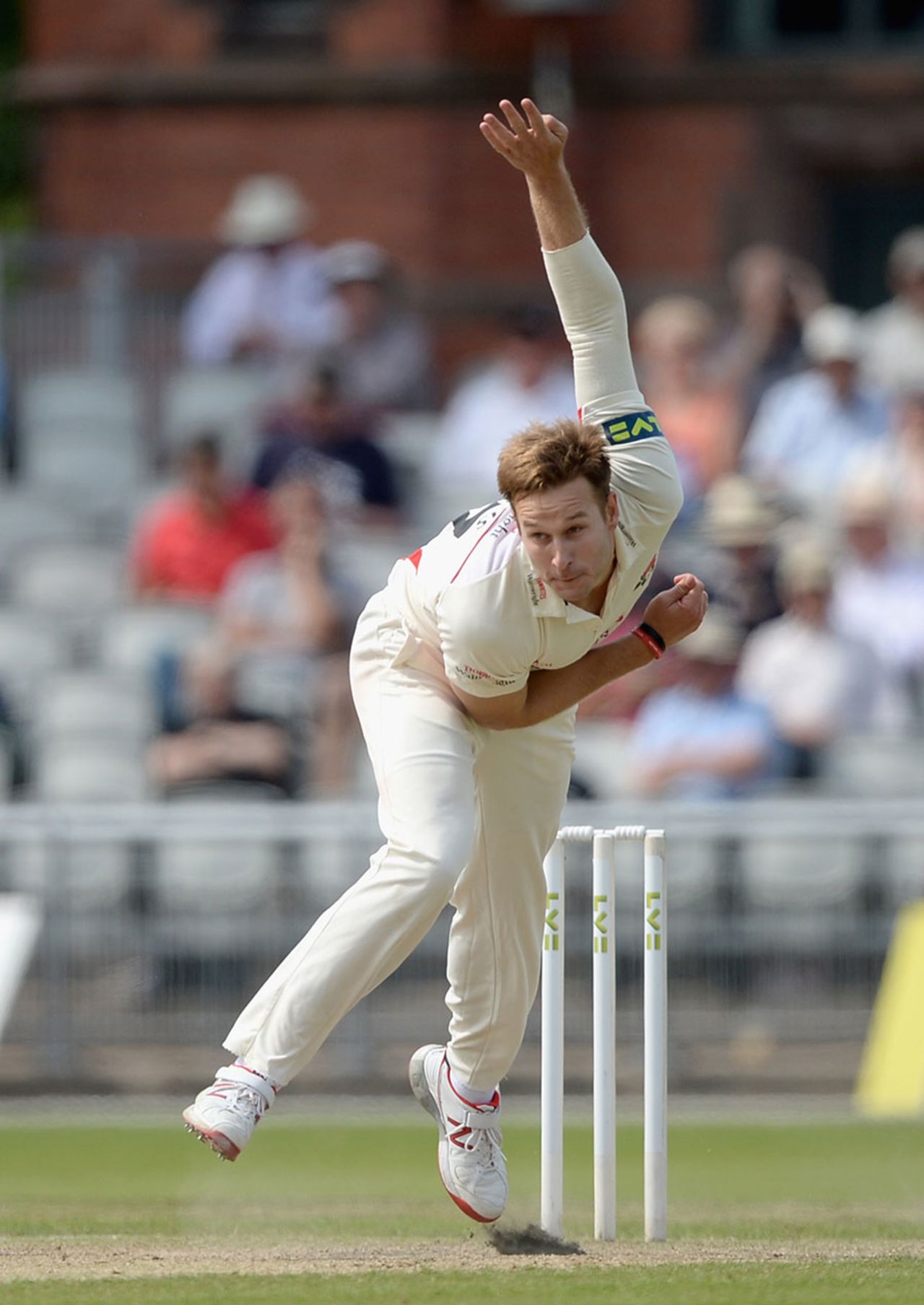 Kyle Jarvis helped bring about a Leicestershire collapse, Lancashire v Leicestershire, County Championship Division Two, Old Trafford, 3rd day, June 16, 2015