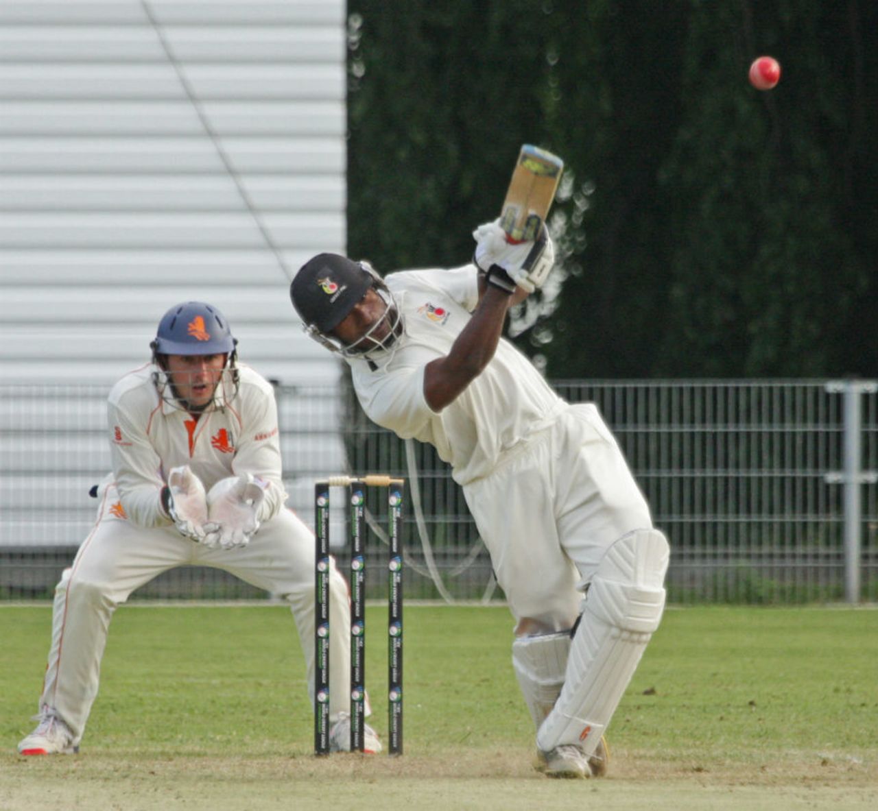 Jack Vare hits over the top, Netherlands v Papua New Guinea, Intercontinental Cup, Amstelveen, 1st day, June 16, 2015