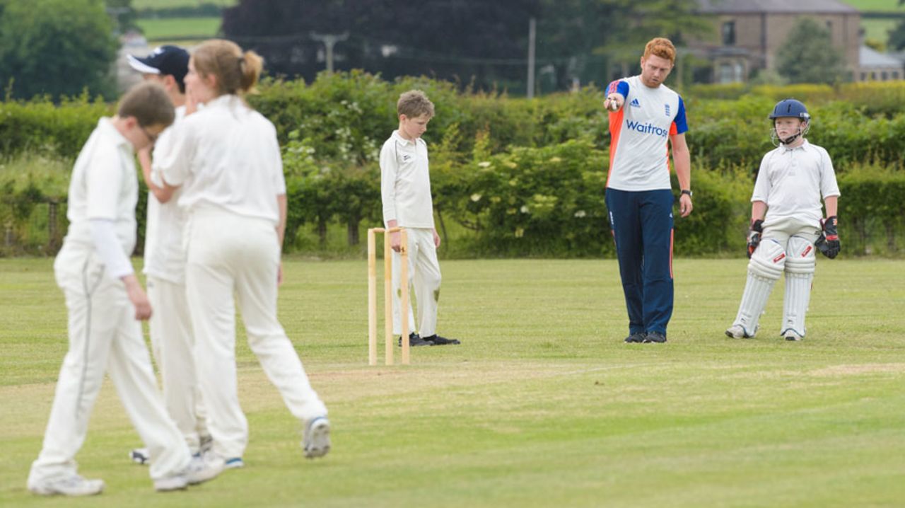 Jonny Bairstow gives some wicketkeeping tips, Whixley, June 16, 2015