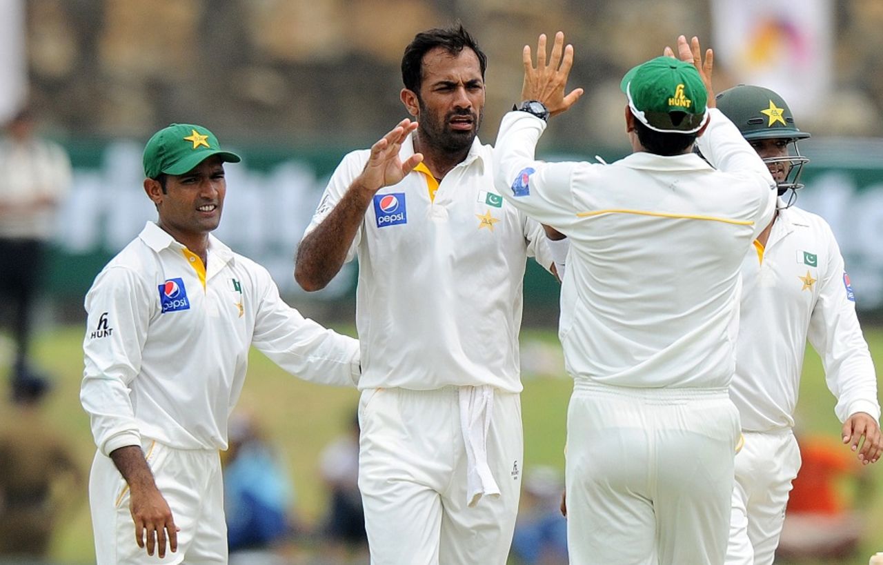 Wahab Riaz celebrates after dismissing Dimuth Karunaratne, Sri Lanka v Pakistan, 1st Test, Galle, 2nd day, June 18, 2015