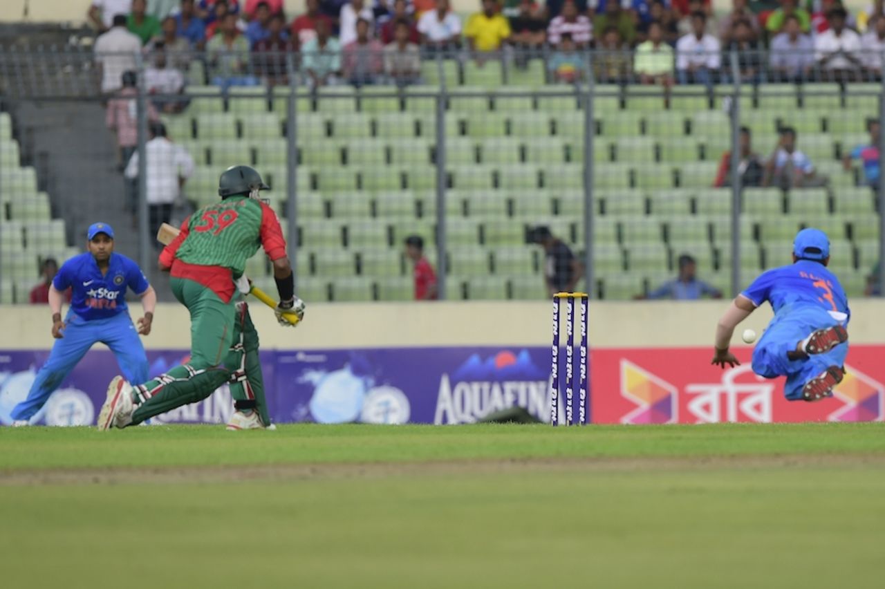 Suresh Raina ran Soumya Sarkar out for 54, Bangladesh v India, 1st ODI, Mirpur, June 18, 2015