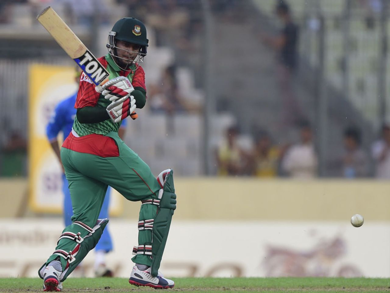 Shakib Al Hasan struck three fours in his 52, Bangladesh v India, 1st ODI, Mirpur, June 18, 2015