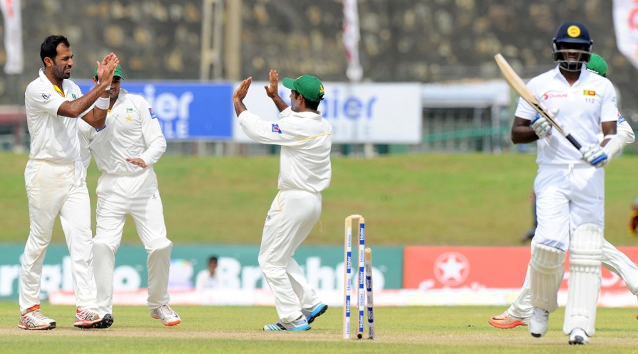 Wahab Riaz celebrates after bowling Angelo Mathews, Sri Lanka v Pakistan, 1st Test, Galle, 2nd day, June 19, 2015