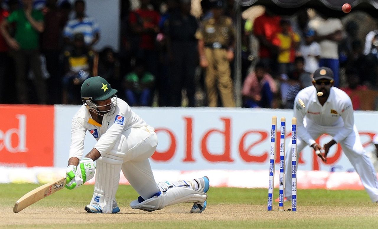Sarfraz Ahmed is bowled by Dhammika Prasad, Sri Lanka v Pakistan, 1st Test, Galle, 4th day, June 20, 2015