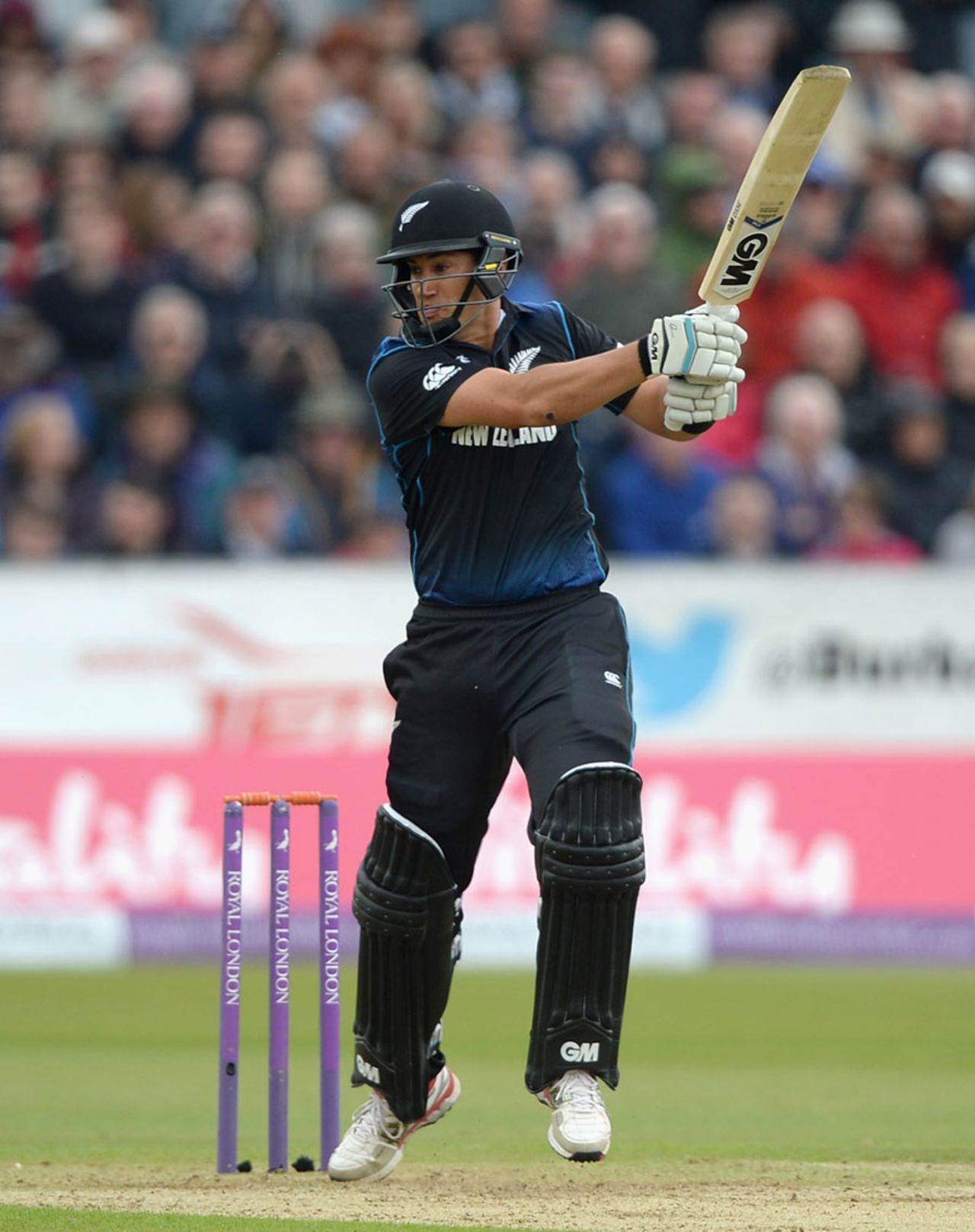 Ross Taylor was in the runs again, England v New Zealand, 5th ODI, Chester-le-Street, June 20, 2015