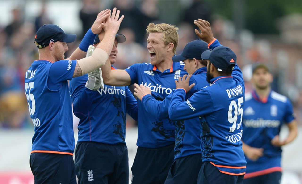 David Willey struck twice in two overs, England v New Zealand, 5th ODI, Chester-le-Street, June 20, 2015